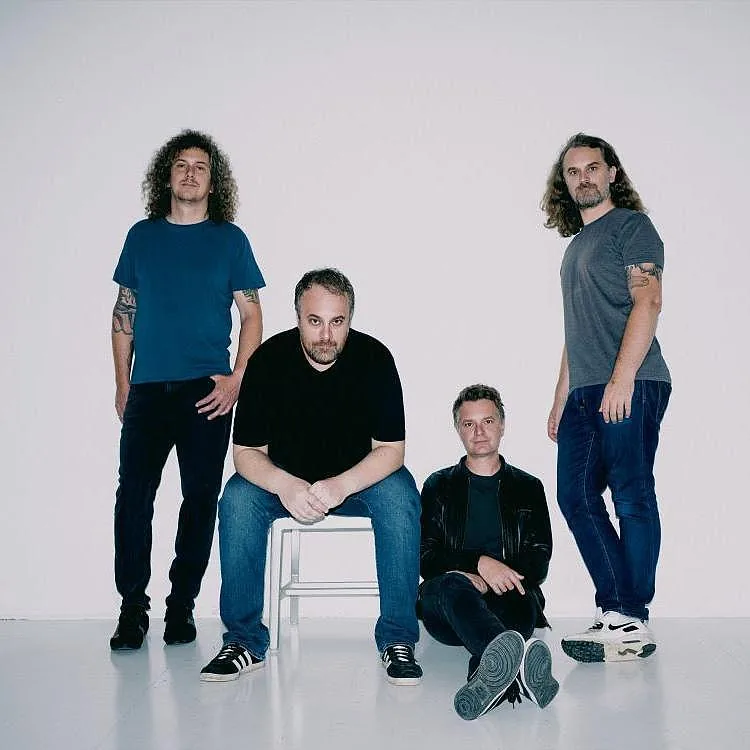 Sylt rockt auf See: Madsen und 350 Fans feiern auf der SyltExpress